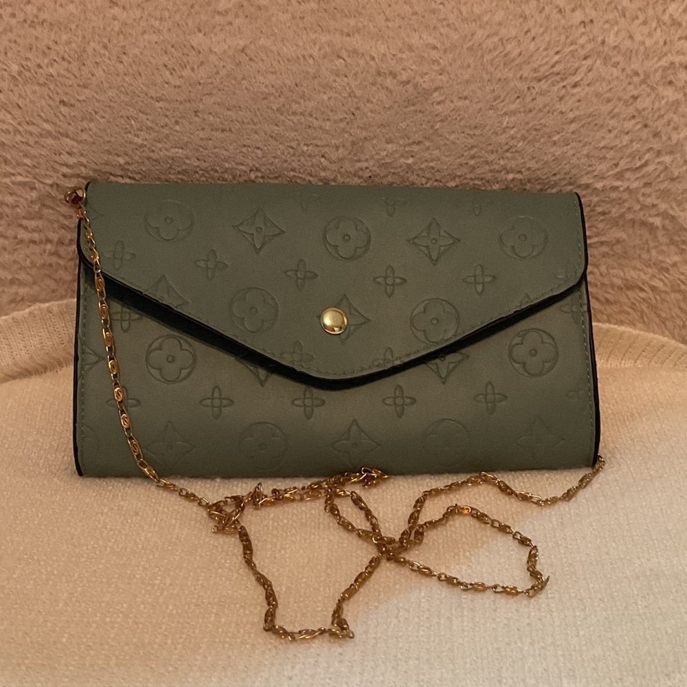 Elegant Green Clutch